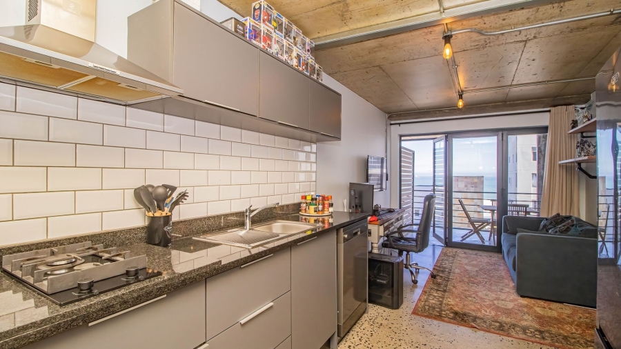 1 Bedroom Property for Sale in Beachfront Western Cape